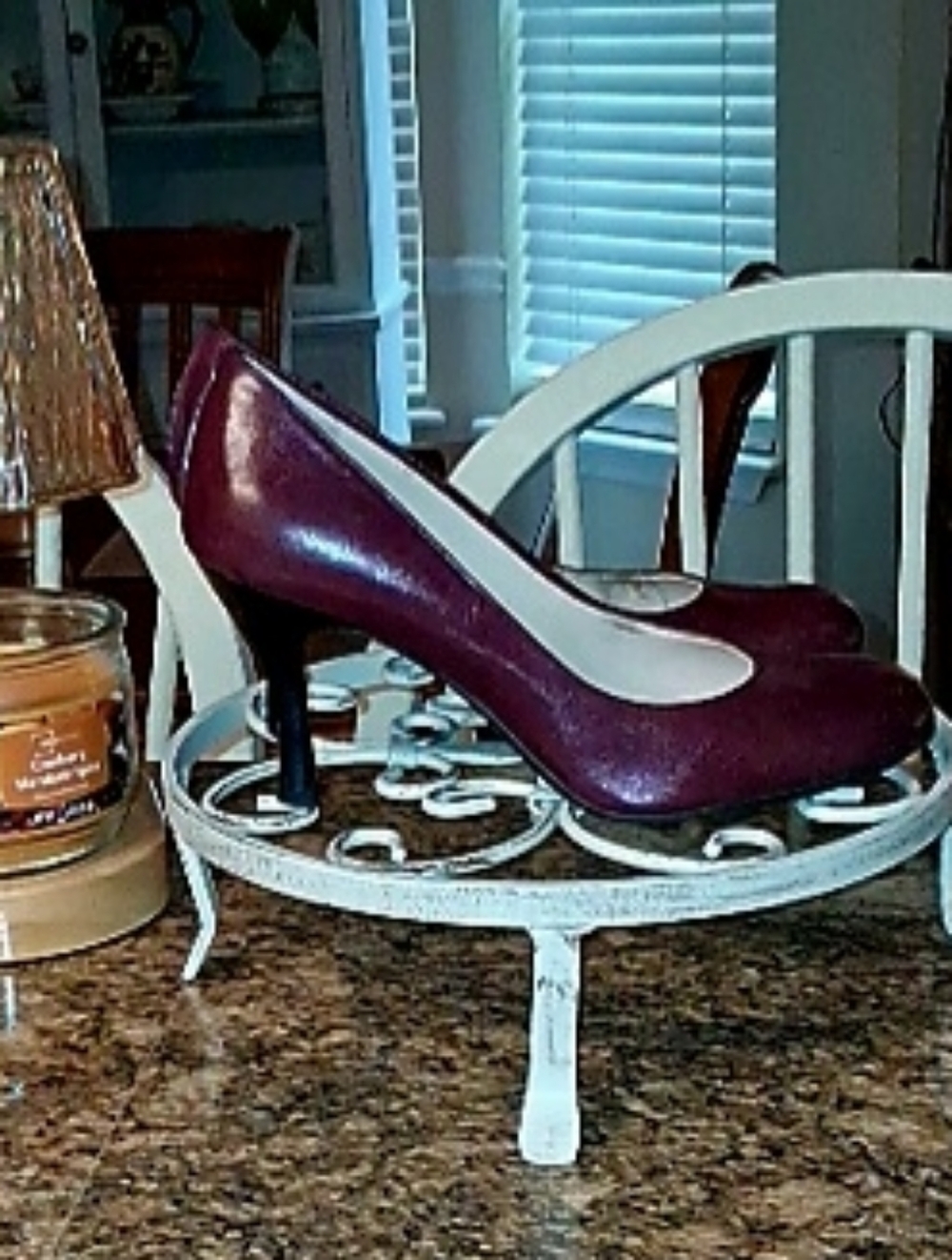 Franco Sarto Women’s Classic Burgundy Pumps Size 6M In certain Light Looks Brown - Picture 6 of 7